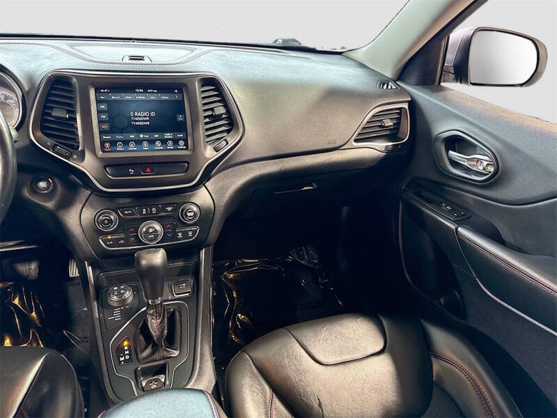 2020 Jeep Cherokee Trailhawk