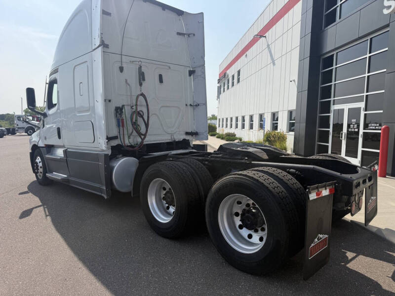 2021 Freightliner Cascadia