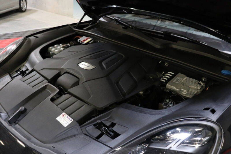 2021 Porsche Cayenne S Coupe