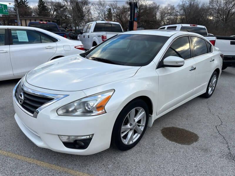 2015 Nissan Altima for sale at AutoMax Used Cars of Toledo in Oregon OH
