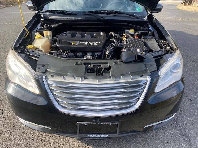 2013 Chrysler 200 LX