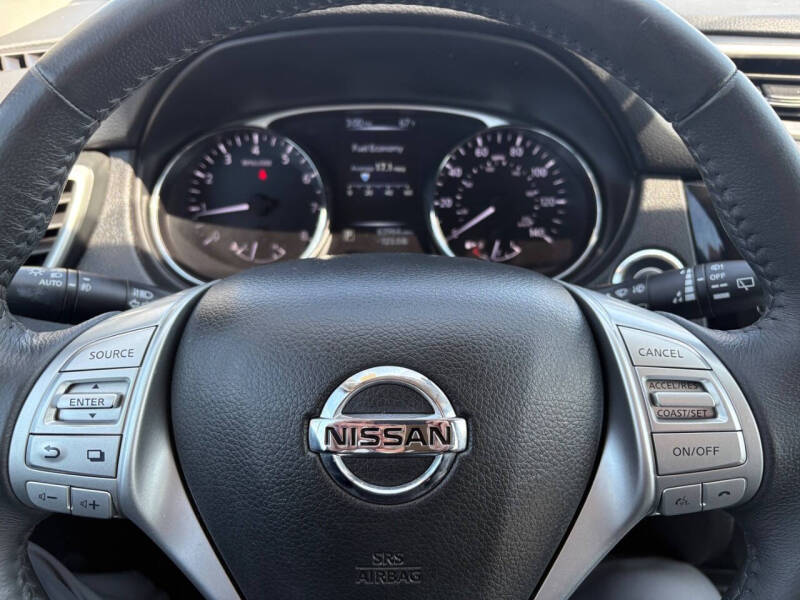2016 Nissan Rogue SL