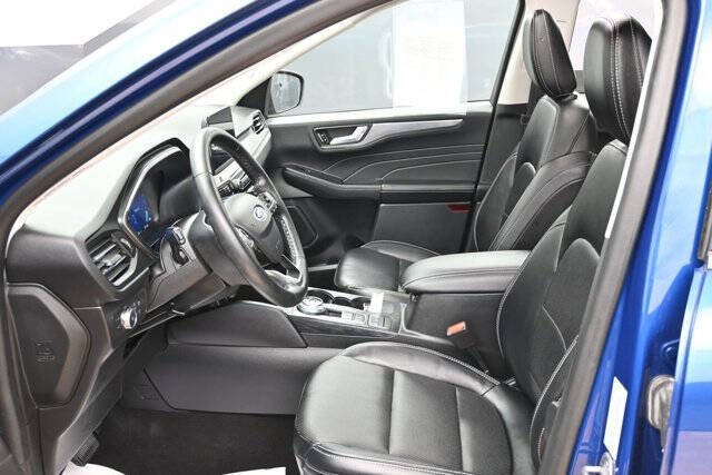 2022 Ford Escape Titanium