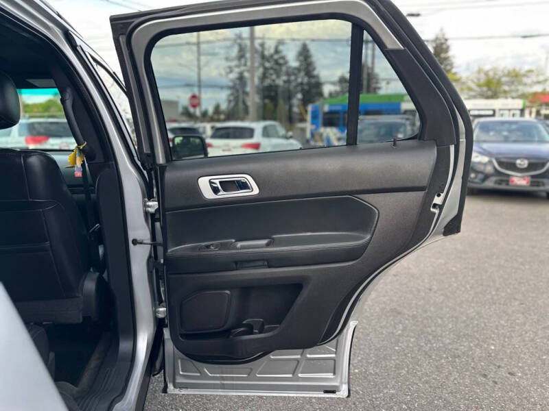 2011 Ford Explorer Limited