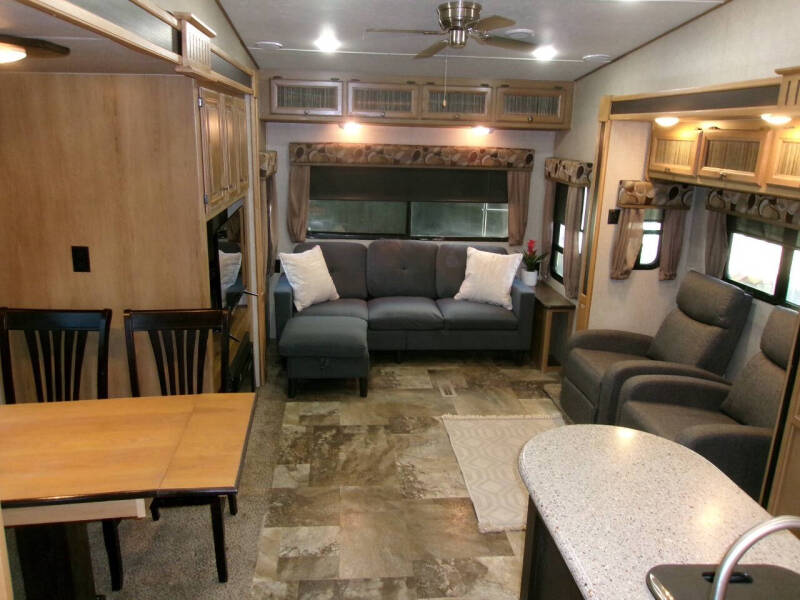 2015 Crossroads RV Cruiser 305RS
