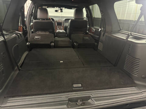 2016 Lincoln Navigator Select