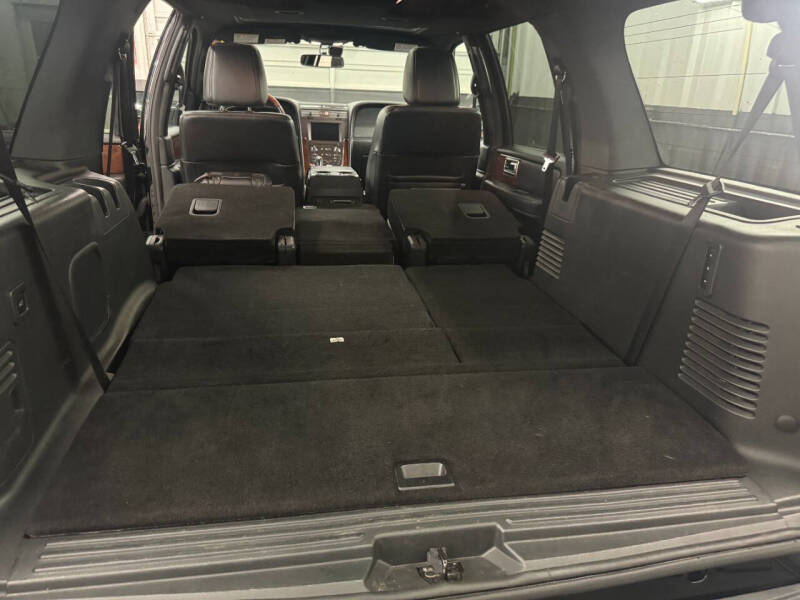 2016 Lincoln Navigator Select