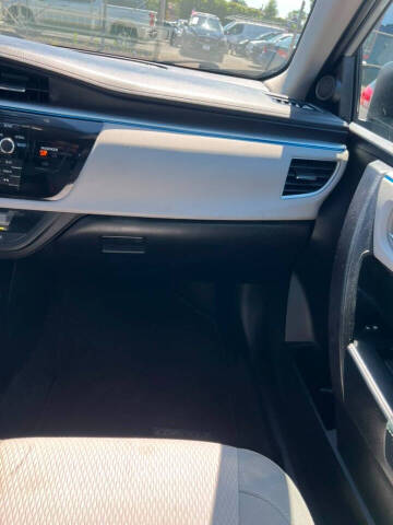 2015 Toyota Corolla LE Plus