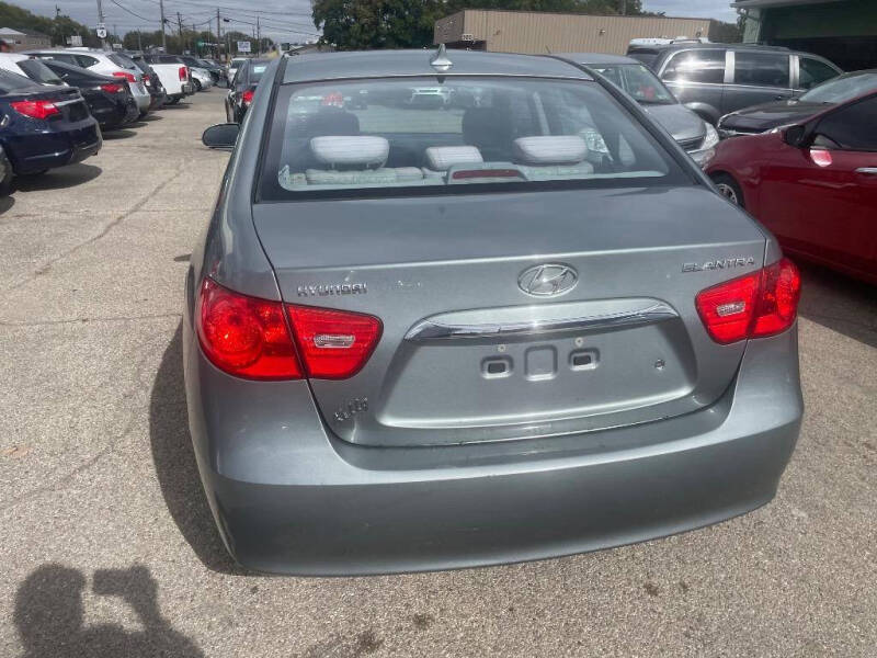 2010 Hyundai Elantra Blue