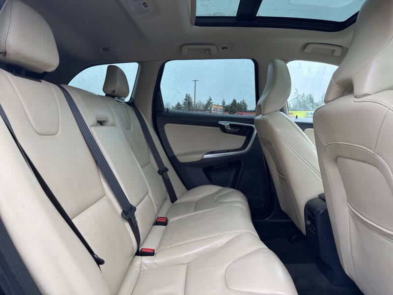 2016 Volvo XC60 T5 Premier