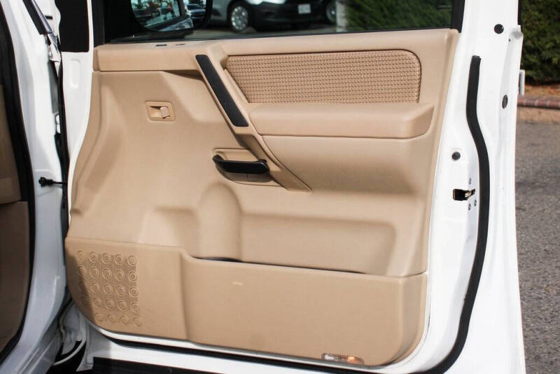 2013 Nissan Titan SV