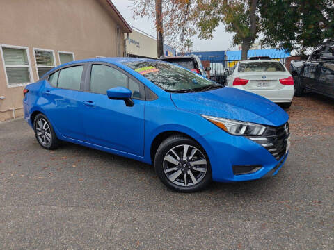 2023 Nissan Versa SV