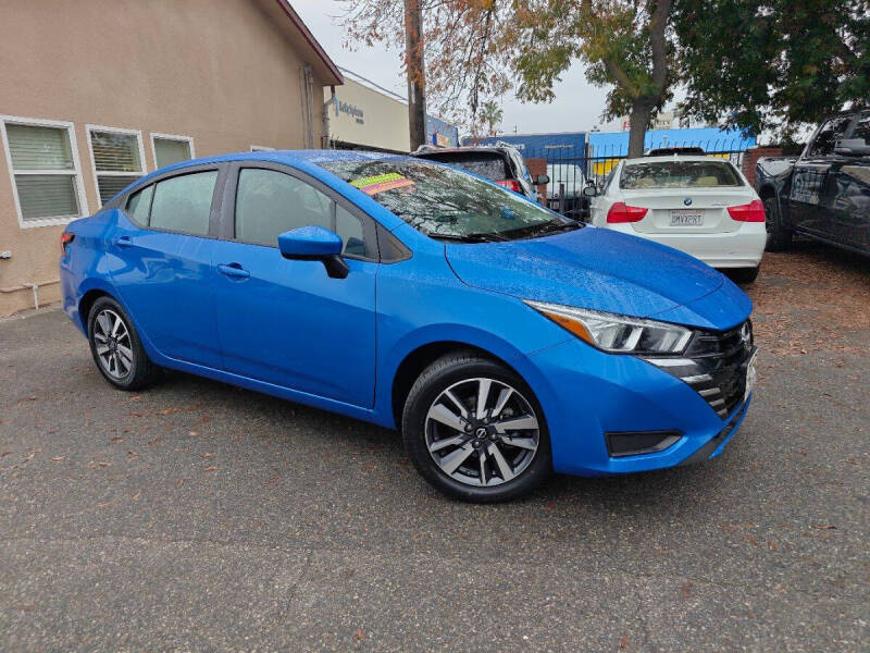 2023 Nissan Versa SV