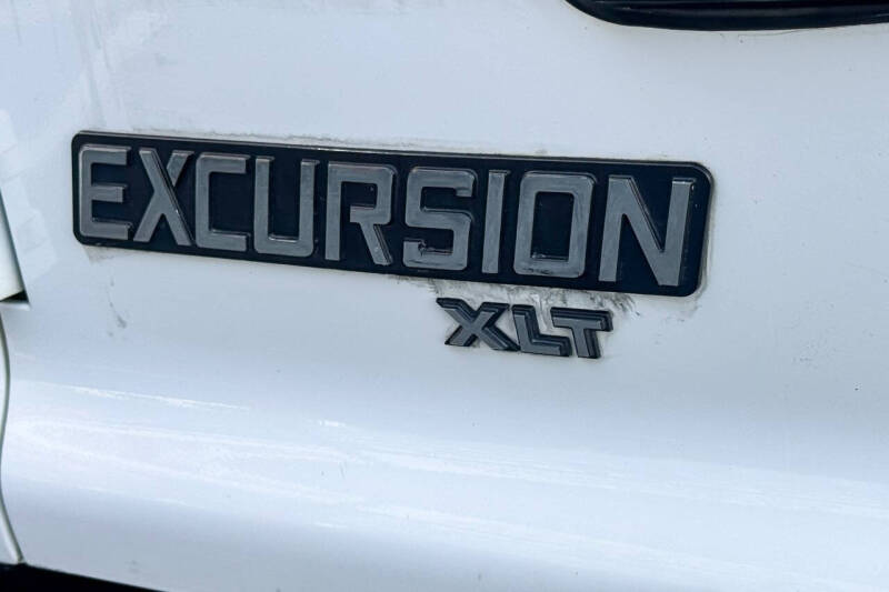 2005 Ford Excursion XLT