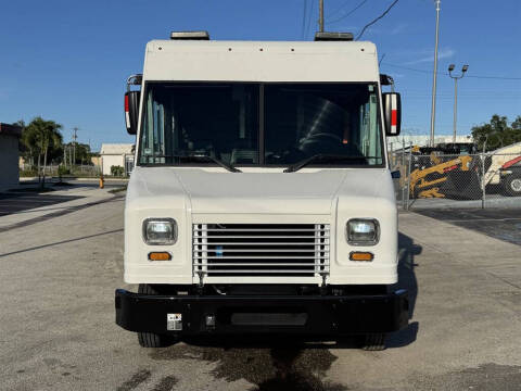 2016 Freightliner MT45 Chassis