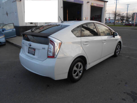 2013 Toyota Prius Three