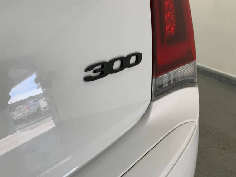 2019 Chrysler 300 Touring