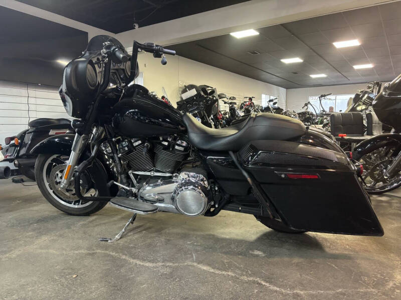 2017 Harley-Davidson Street Glide for sale at 330 Motorsports in Youngstown OH