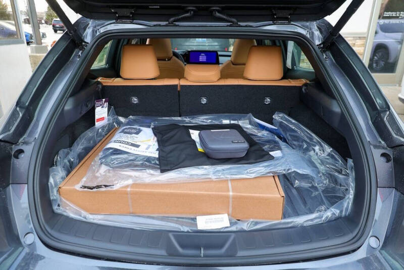 2025 Lexus UX 300h Premium