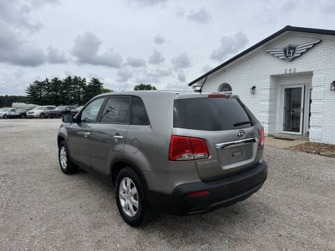 2011 Kia Sorento LX