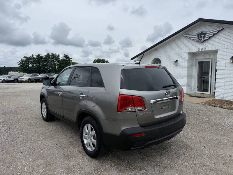 2011 Kia Sorento LX