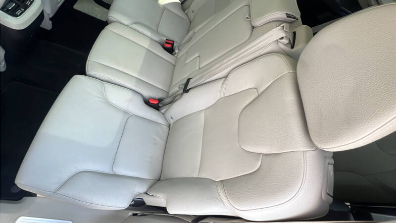 2023 Volvo XC90 B5 Core