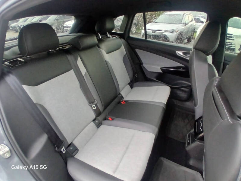 2023 Volkswagen ID.4 Pro