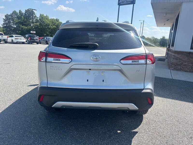 2024 Toyota Corolla Cross LE
