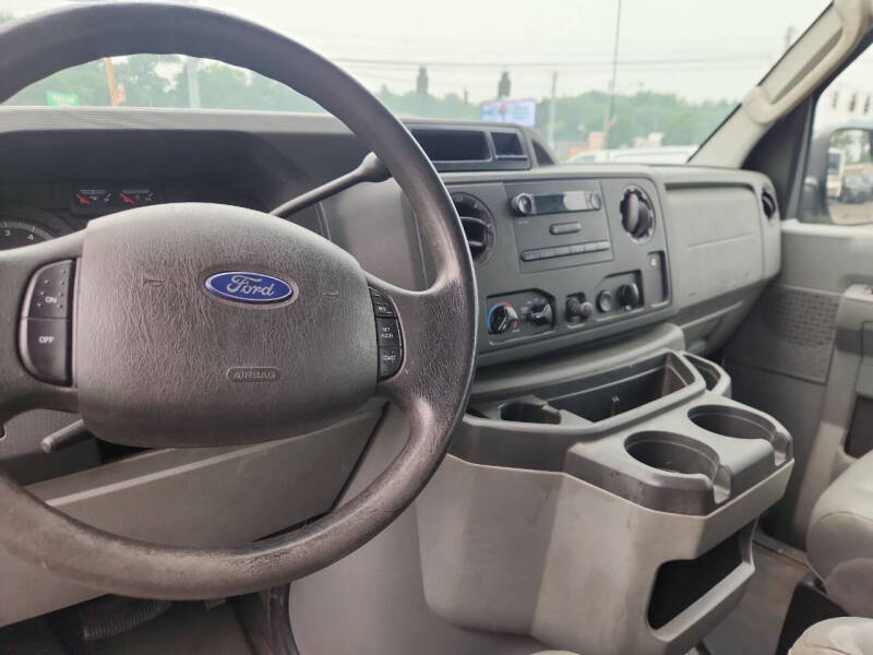 2012 Ford E-Series E-150