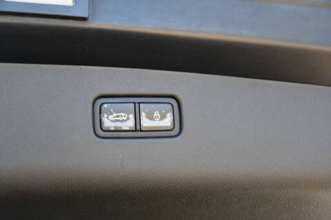 2025 Genesis GV70 2.5T Standard