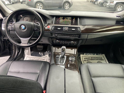 2016 BMW 5 Series 528i