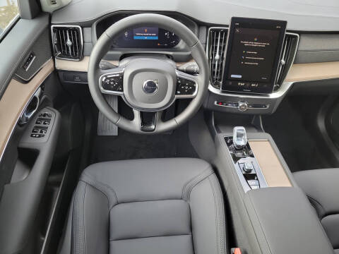 2026 Volvo XC90 B5 Core