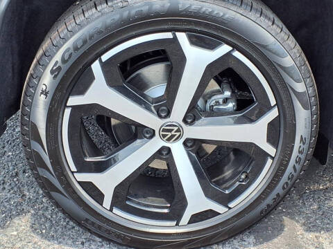 2025 Volkswagen Tiguan SE