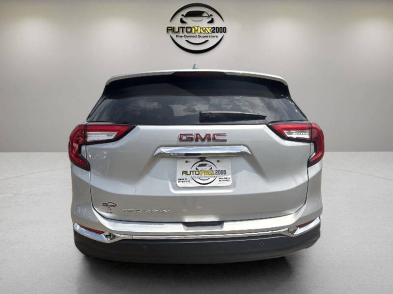 2022 GMC Terrain SLT