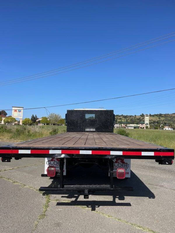 2018 Freightliner M2 106
