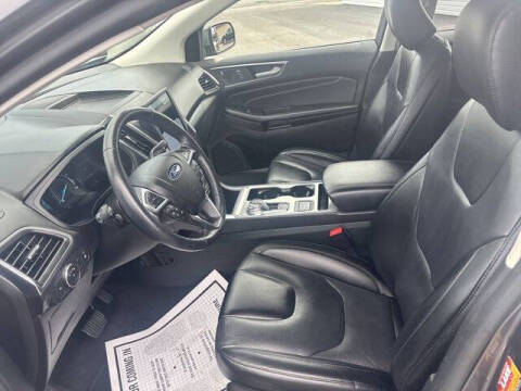 2022 Ford Edge Titanium