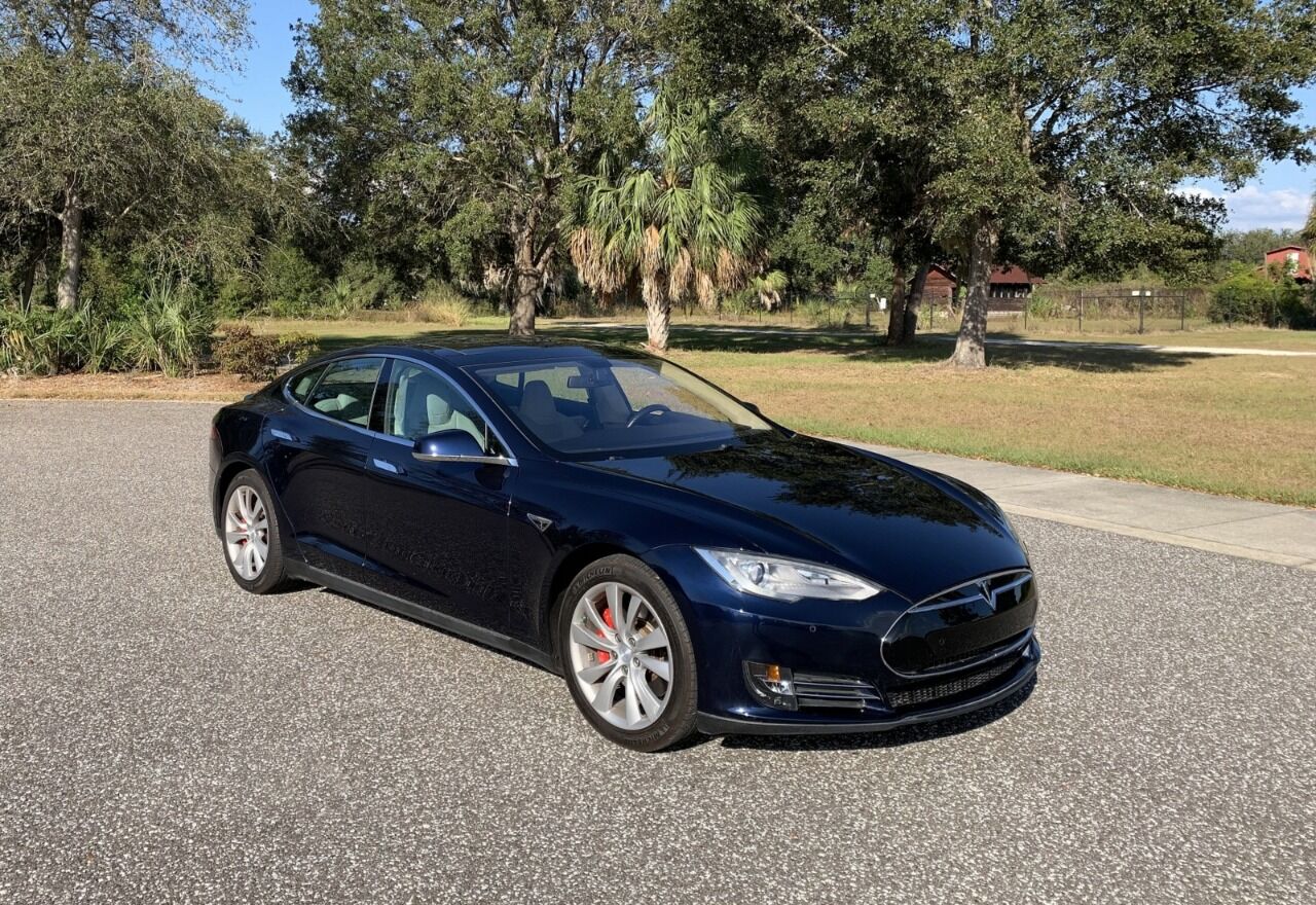 2014 Tesla Model S 5
