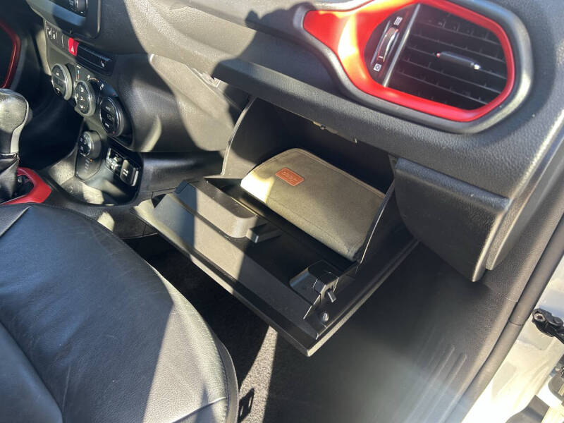 2015 Jeep Renegade Trailhawk