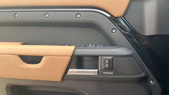 2026 Land Rover Defender 110 P400 X-Dynamic SE