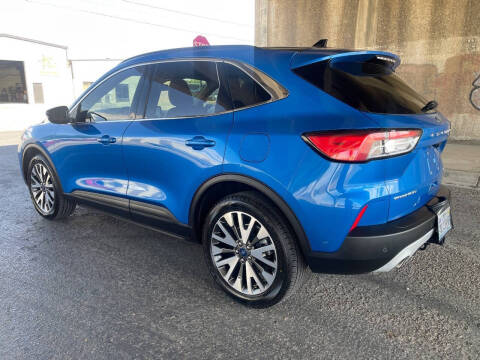 2020 Ford Escape Titanium