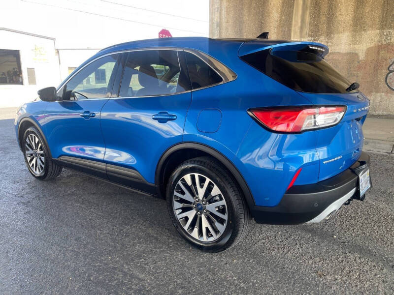 2020 Ford Escape Titanium