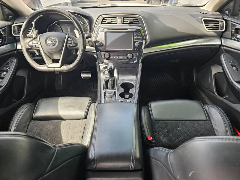 2017 Nissan Maxima 3.5 SR