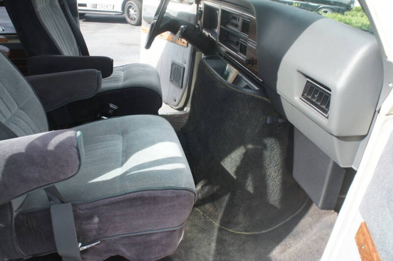 1990 Ford E-Series E-150