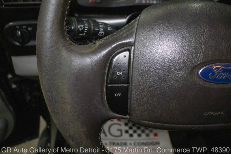 2005 Ford Excursion XLT