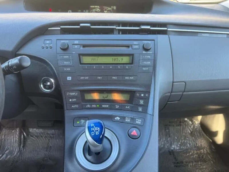 2010 Toyota Prius II