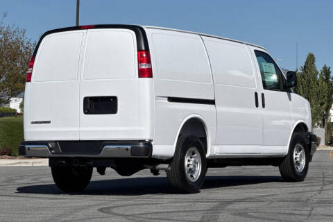2025 Chevrolet Express 2500