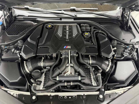 2020 BMW M8