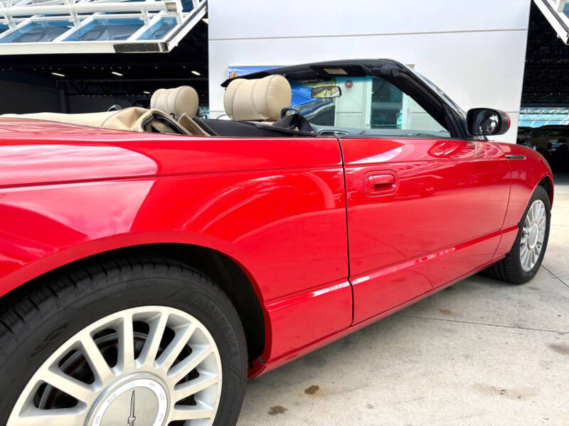 2005 Ford Thunderbird Deluxe