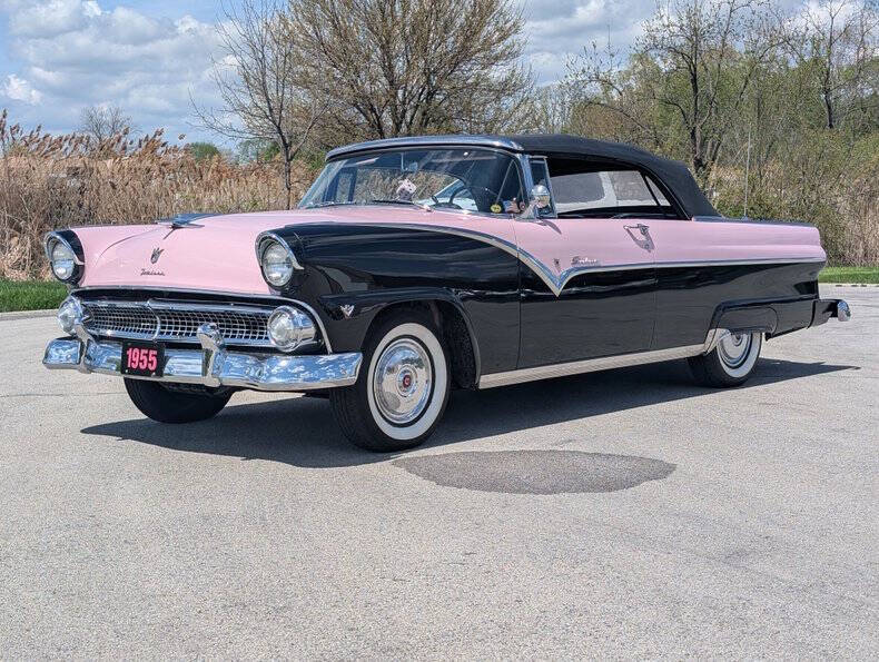1955 Ford Sunliner