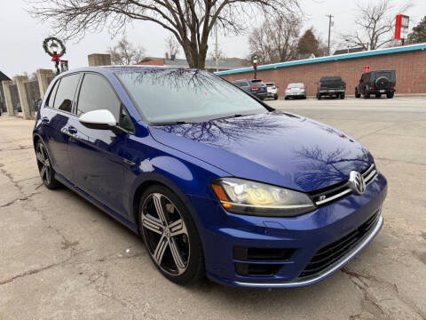 2016 Volkswagen Golf R 4Motion